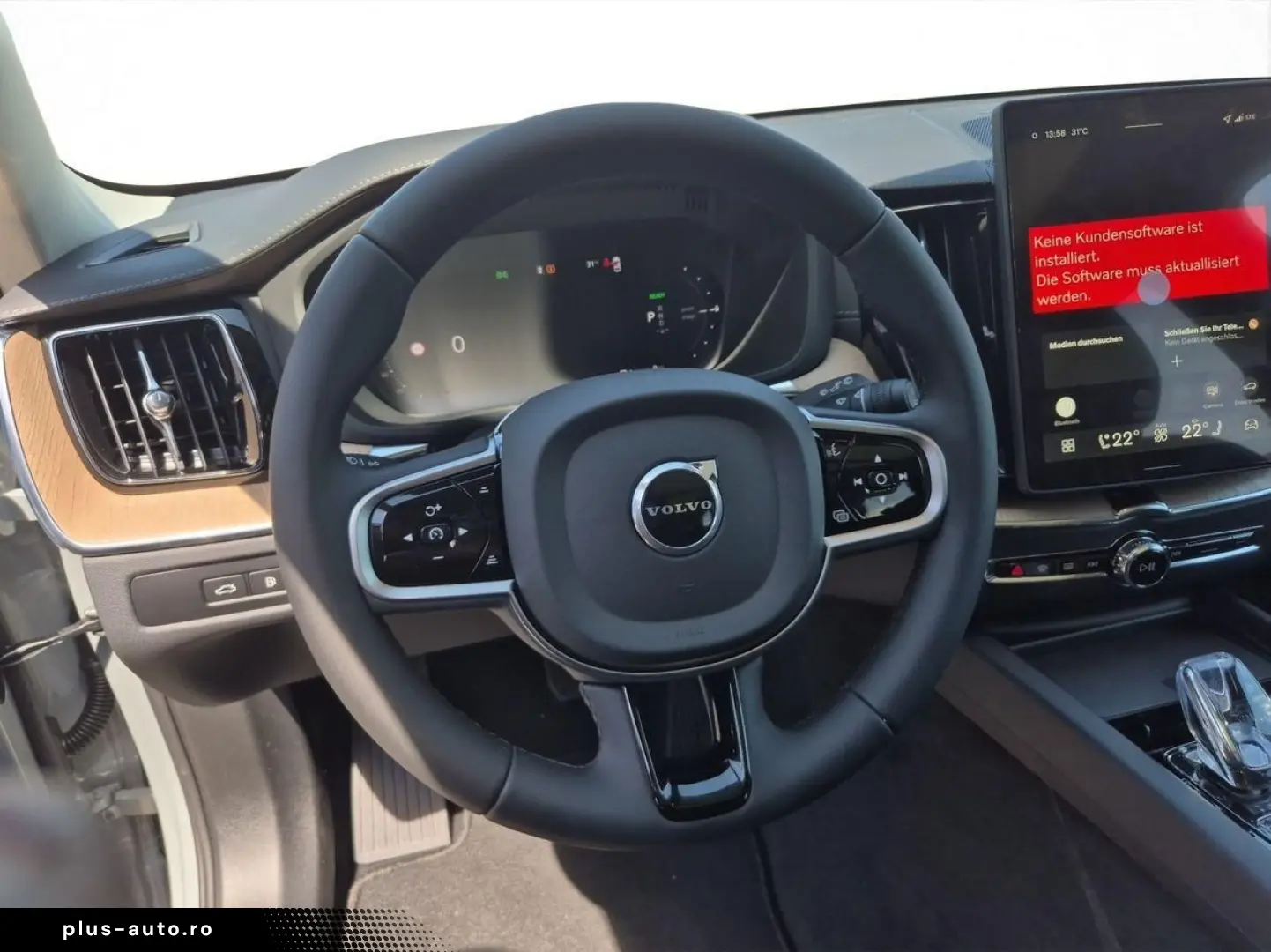 VOLVO XC60 T8 AWD Ultra Dark AHK PANO HUD H K 360  20