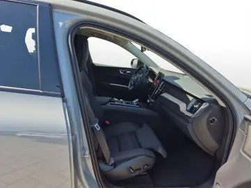 VOLVO XC60 T8 AWD Ultra Dark AHK PANO HUD H K 360  20
