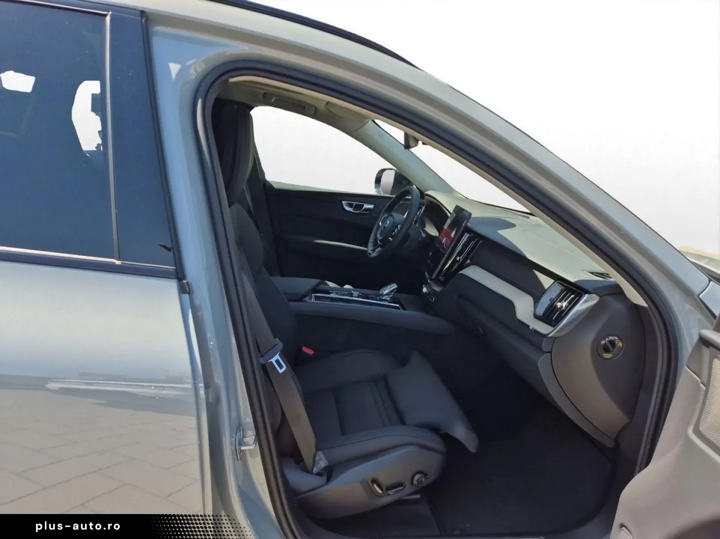 VOLVO XC60 T8 AWD Ultra Dark AHK PANO HUD H K 360  20