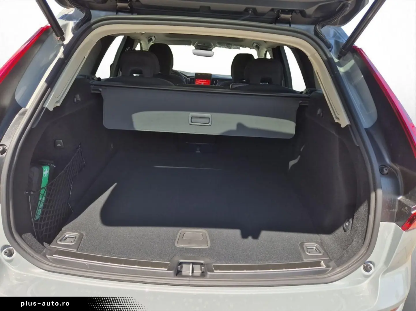 VOLVO XC60 T8 AWD Ultra Dark AHK PANO HUD H K 360  20