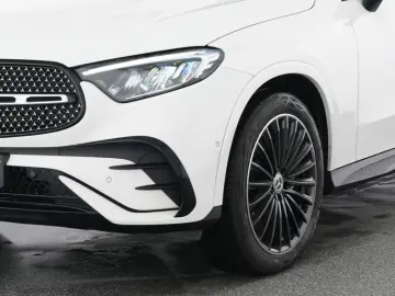 MERCEDES-BENZ GLC 300 d 4MATIC Coupé 360 ACC AHK AUT…
