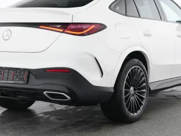 MERCEDES-BENZ GLC 300 d 4MATIC Coupé 360 ACC AHK AUT…