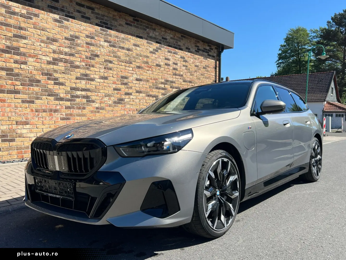 BMW 550e Touring MSport DAP Pano Leder AHK B&W ABA