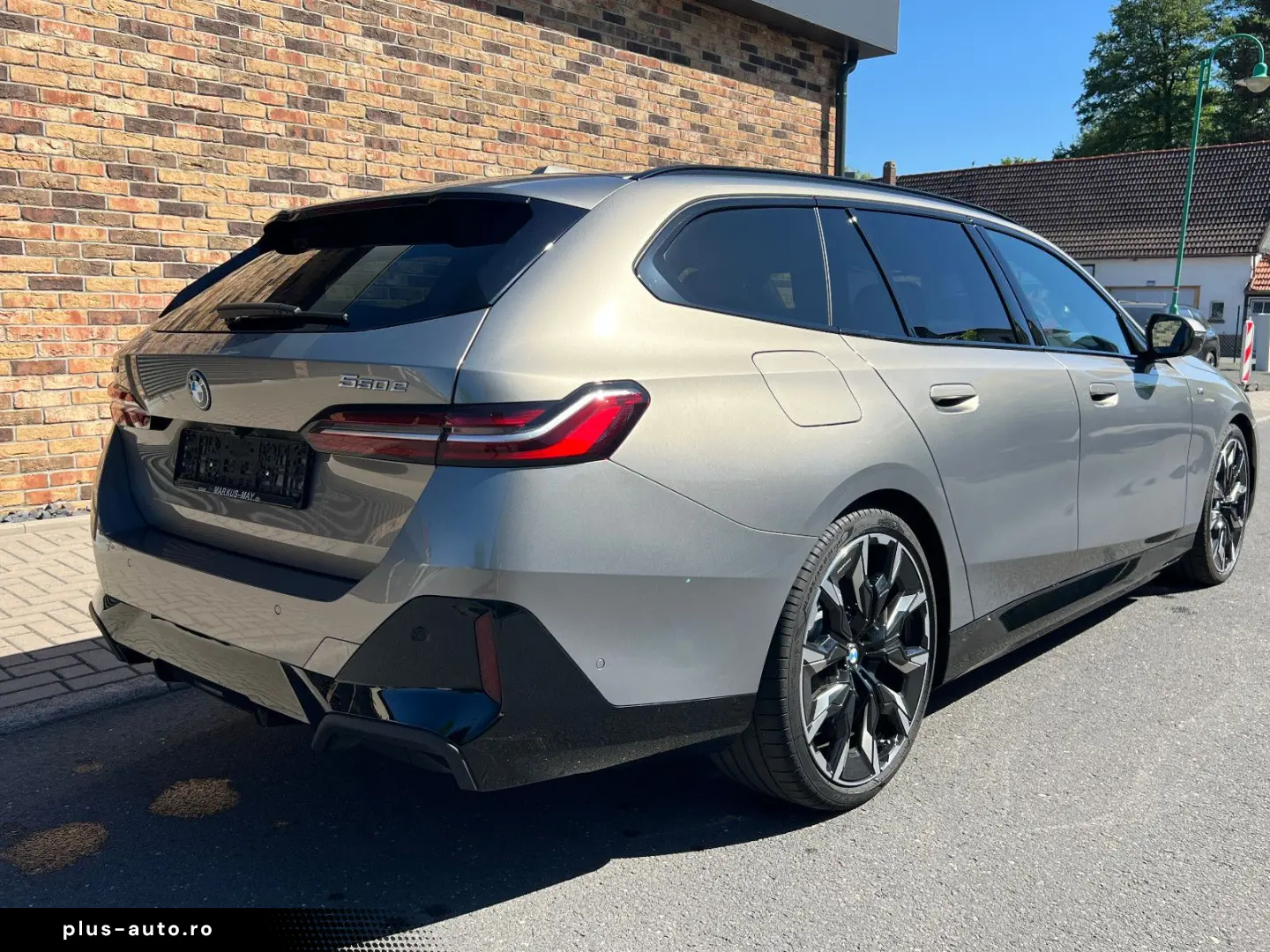 BMW 550e Touring MSport DAP Pano Leder AHK B&W ABA