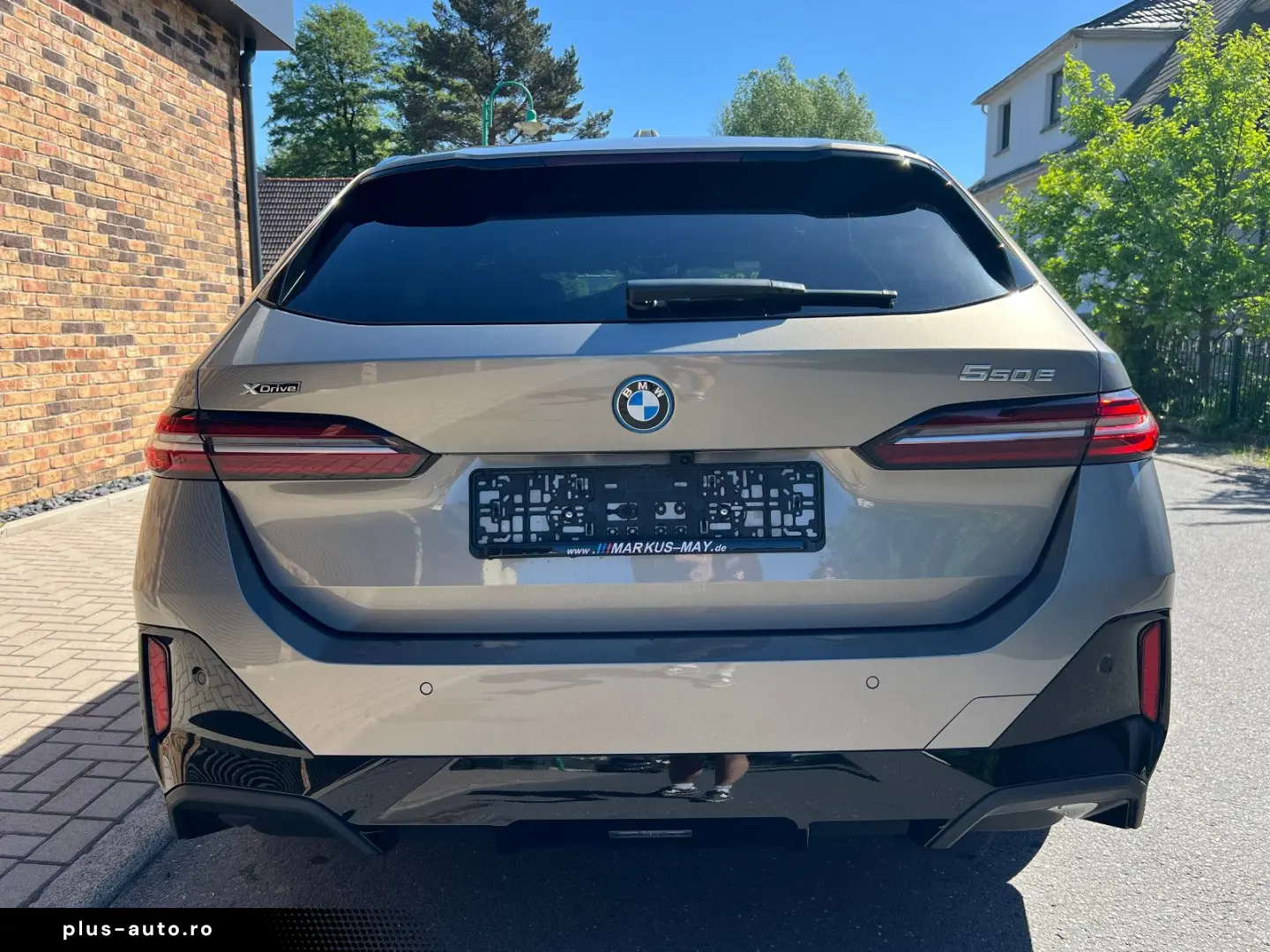 BMW 550e Touring MSport DAP Pano Leder AHK B&W ABA