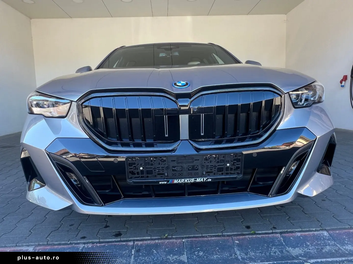 BMW 550e Touring MSport DAP Pano Leder AHK B&W ABA