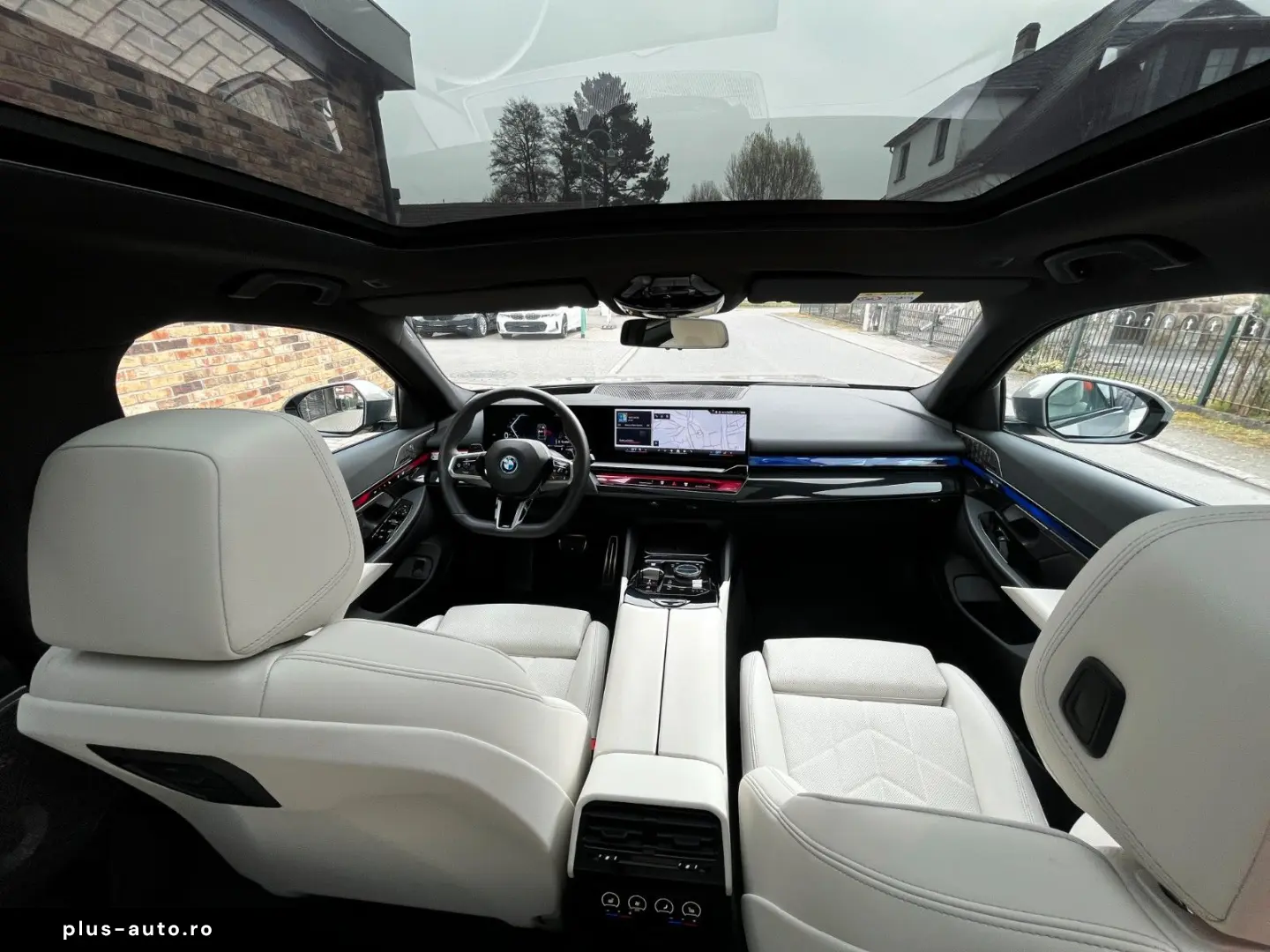 BMW 550e Touring MSport DAP Pano Leder AHK B&W ABA