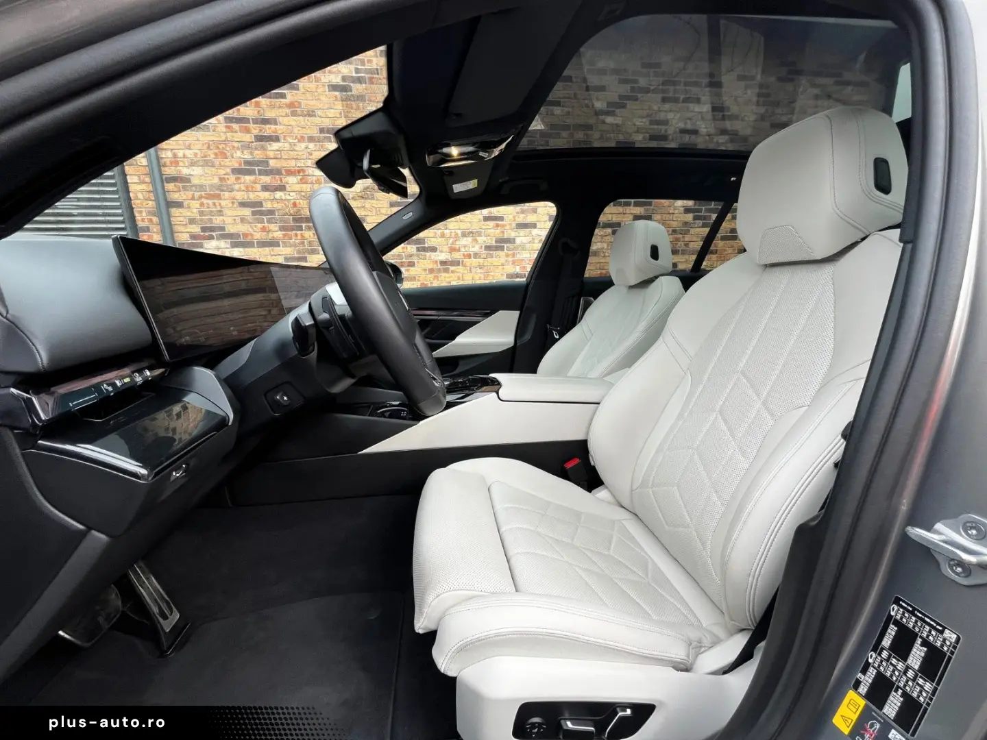BMW 550e Touring MSport DAP Pano Leder AHK B&W ABA