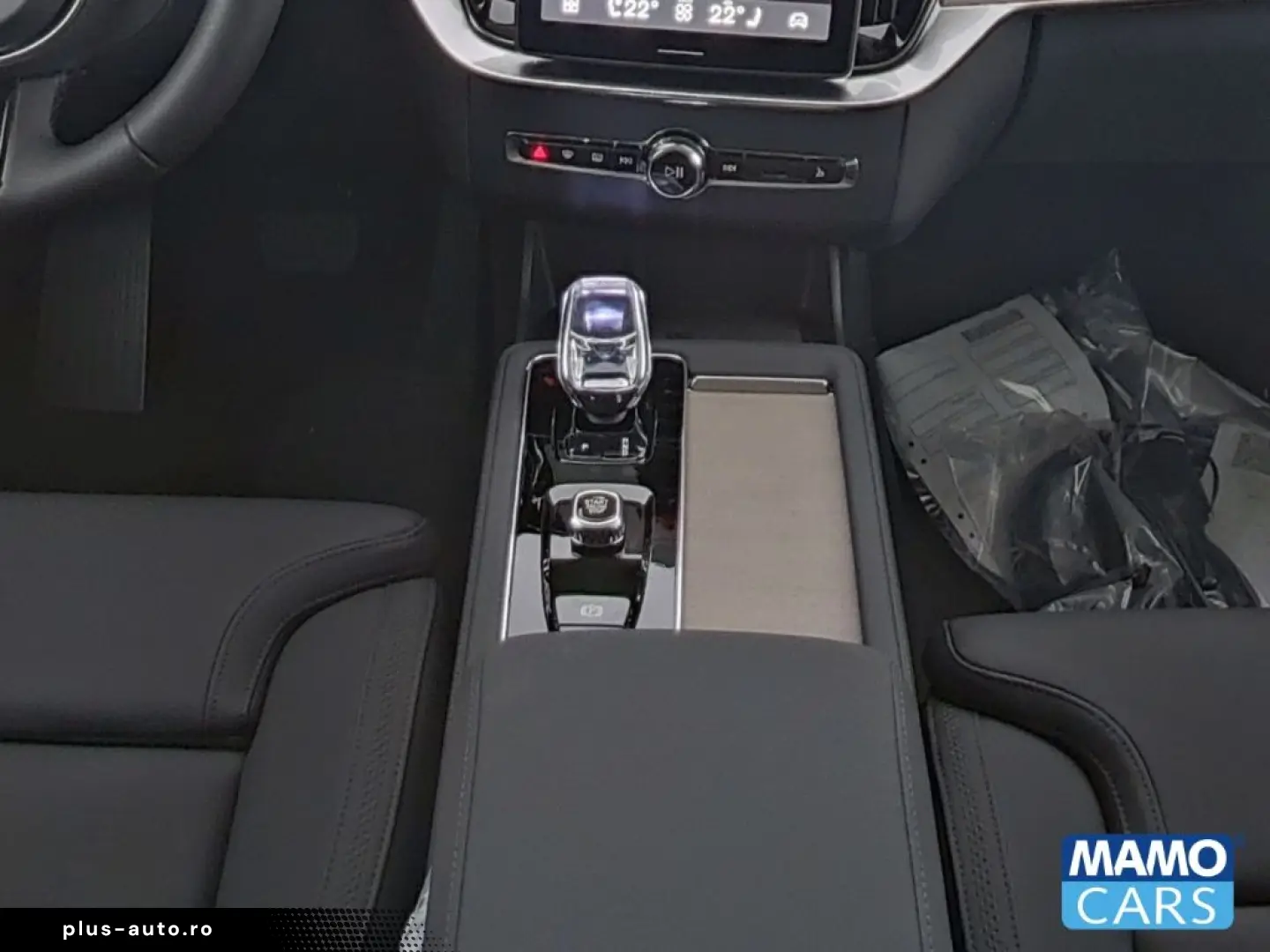 VOLVO XC90 T8 AWD Plus Dark ACC HUD PANO AHK 360  BLIS