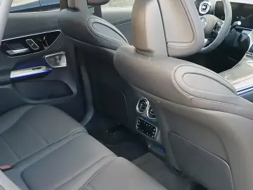 MERCEDES-BENZ GLC300de AMG Hinterachslenkung Airmati…
