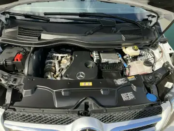 MERCEDES-BENZ V 250 d 4M L 7-SITZ FAHRASS AHK KAMERA…