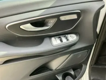 MERCEDES-BENZ V 250 d 4M L 7-SITZ FAHRASS AHK KAMERA…