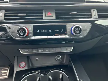 AUDI RS4 Avant LED B&O KAMERA RS-SPORTFAHRWERK