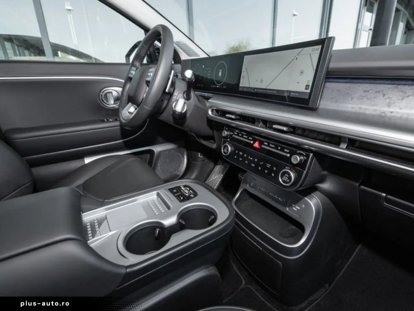 HYUNDAI IONIQ 9 UNIQ 6-Sitzer 4WD PANO Swivel-Paket HUD