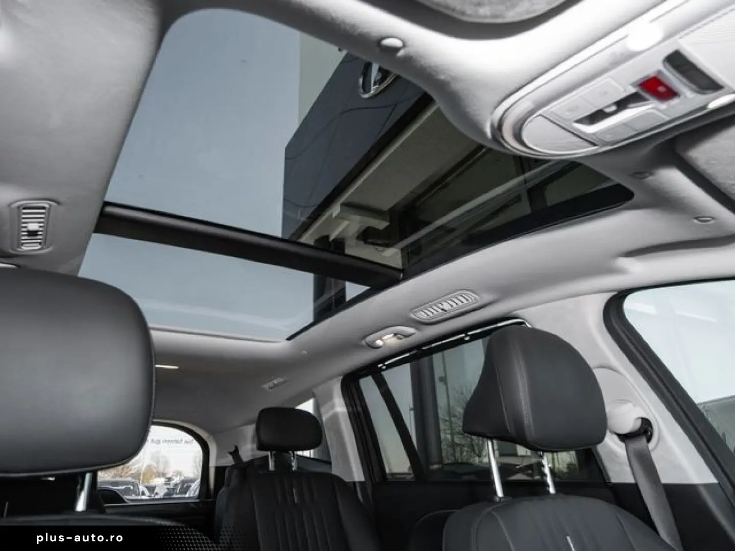 HYUNDAI IONIQ 9 UNIQ 6-Sitzer 4WD PANO Swivel-Paket HUD