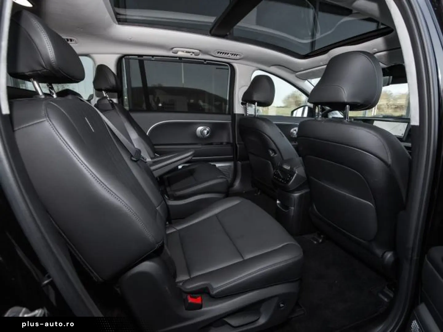 HYUNDAI IONIQ 9 UNIQ 6-Sitzer 4WD PANO Swivel-Paket HUD