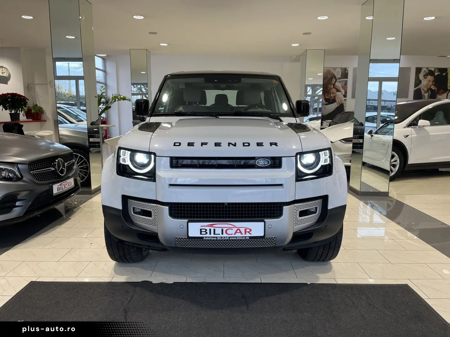 LAND ROVER Defender 90HSE AWD P400 AHK 360 PANO BOX&Leiter