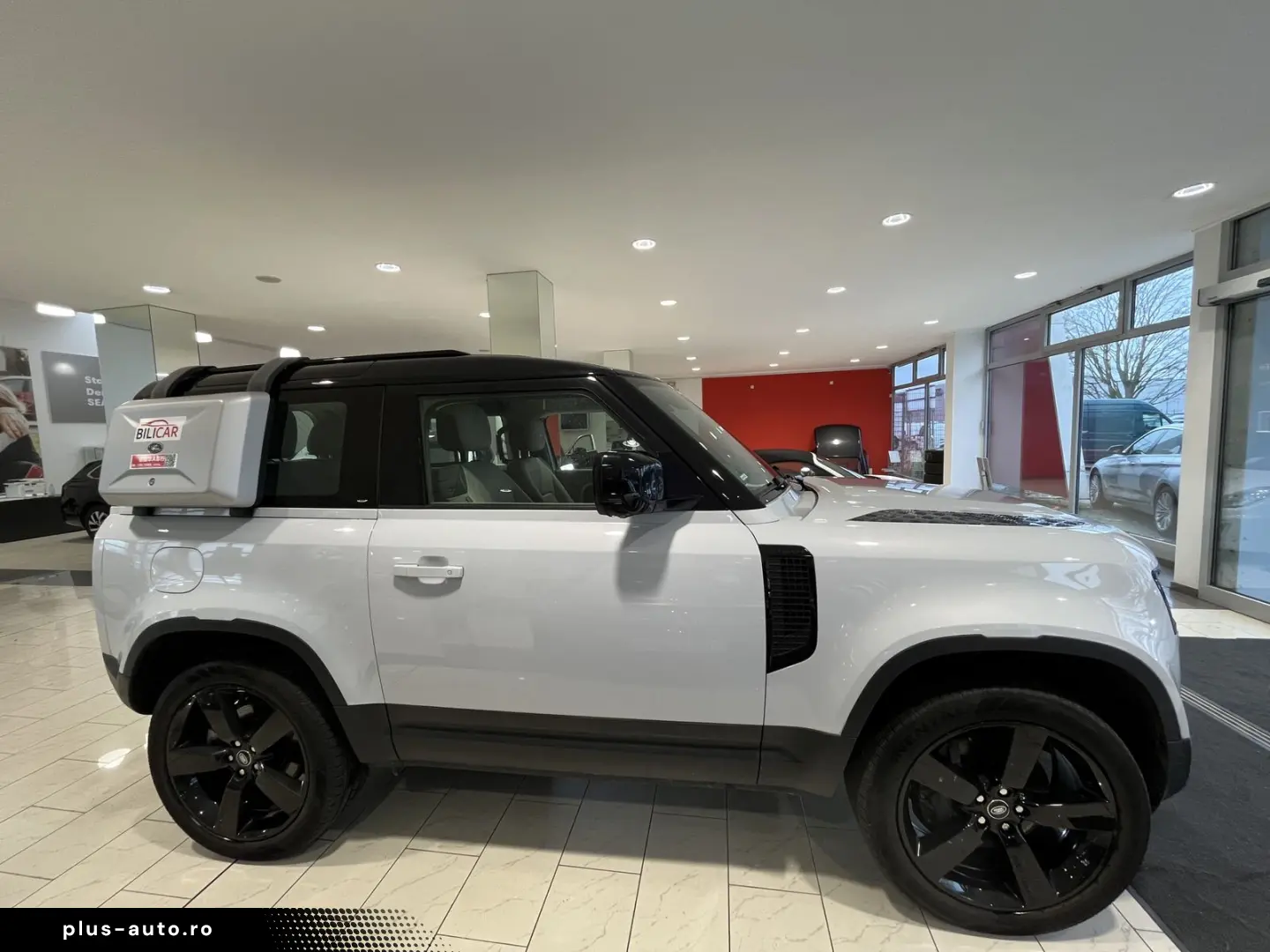 LAND ROVER Defender 90HSE AWD P400 AHK 360 PANO BOX&Leiter