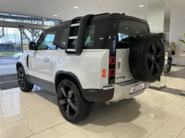 LAND ROVER Defender 90HSE AWD P400 AHK 360 PANO BOX&Leiter
