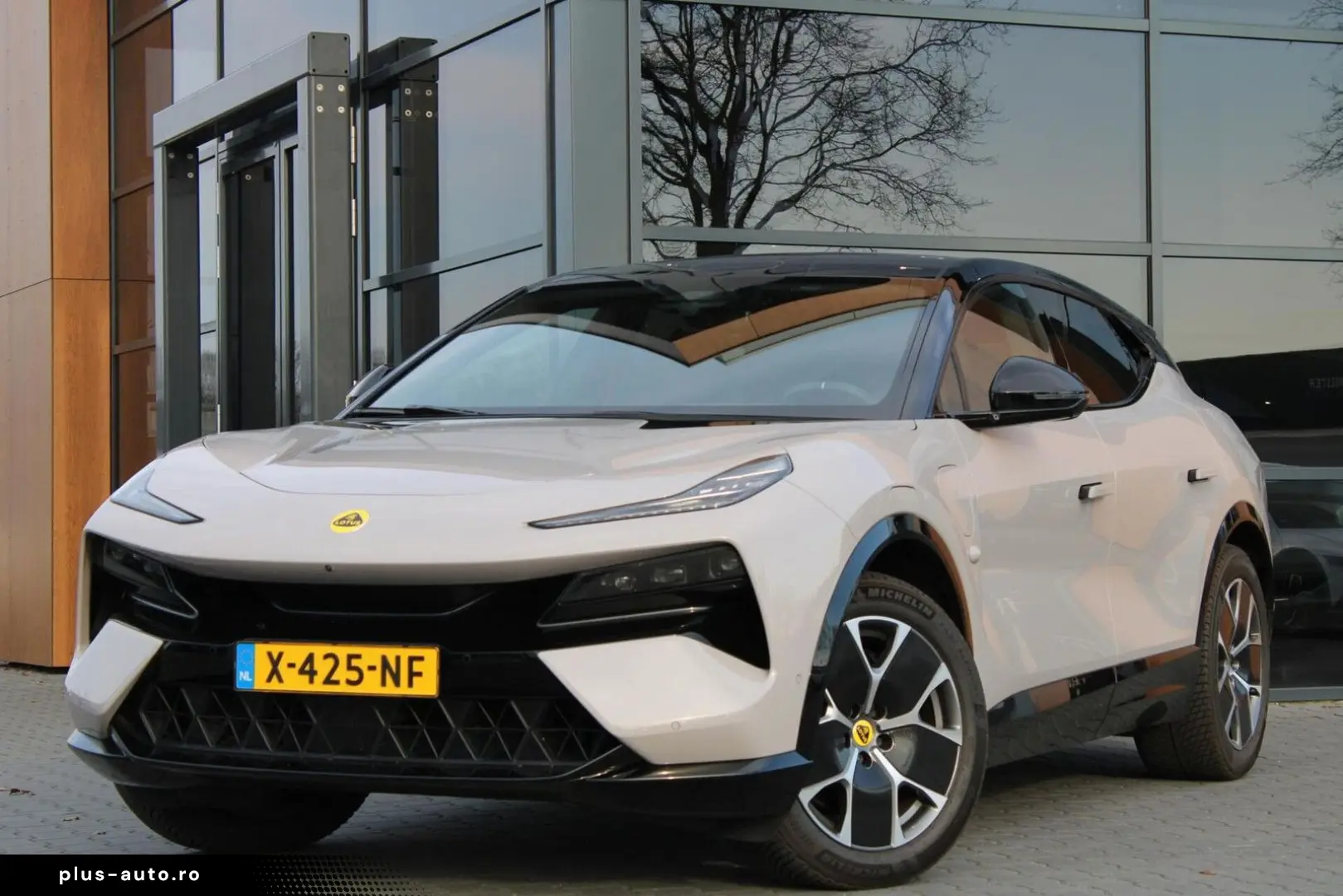LOTUS Eletre EDS 450 4WD 112 kWh