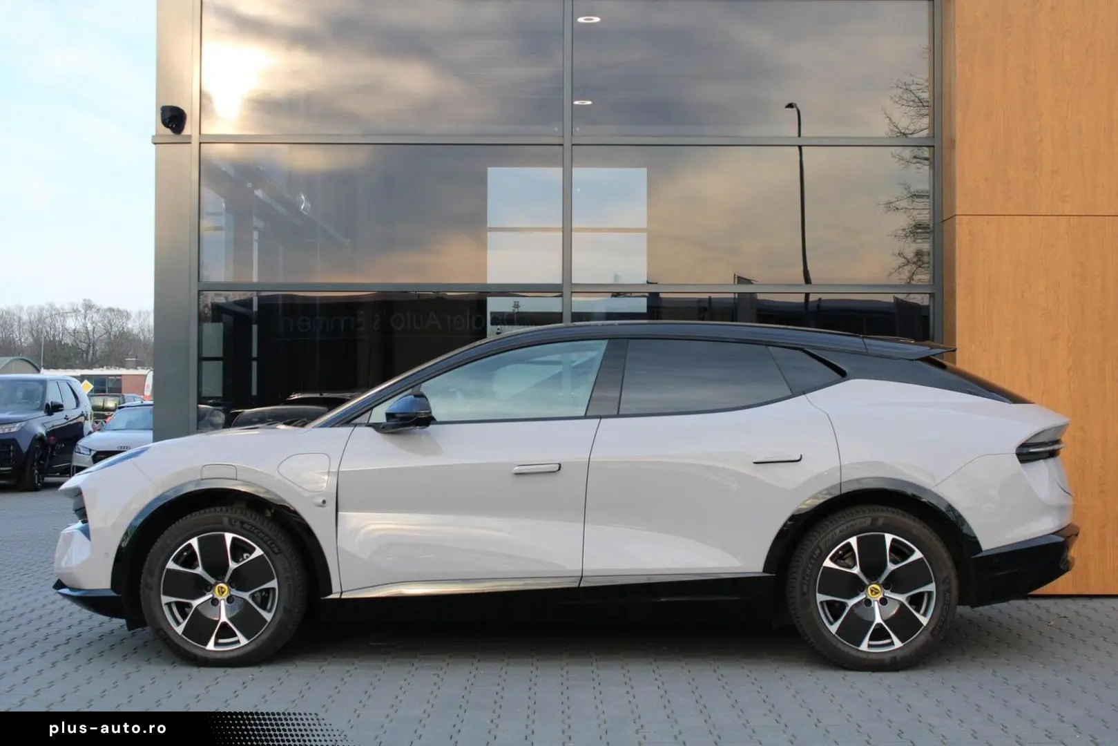 LOTUS Eletre EDS 450 4WD 112 kWh