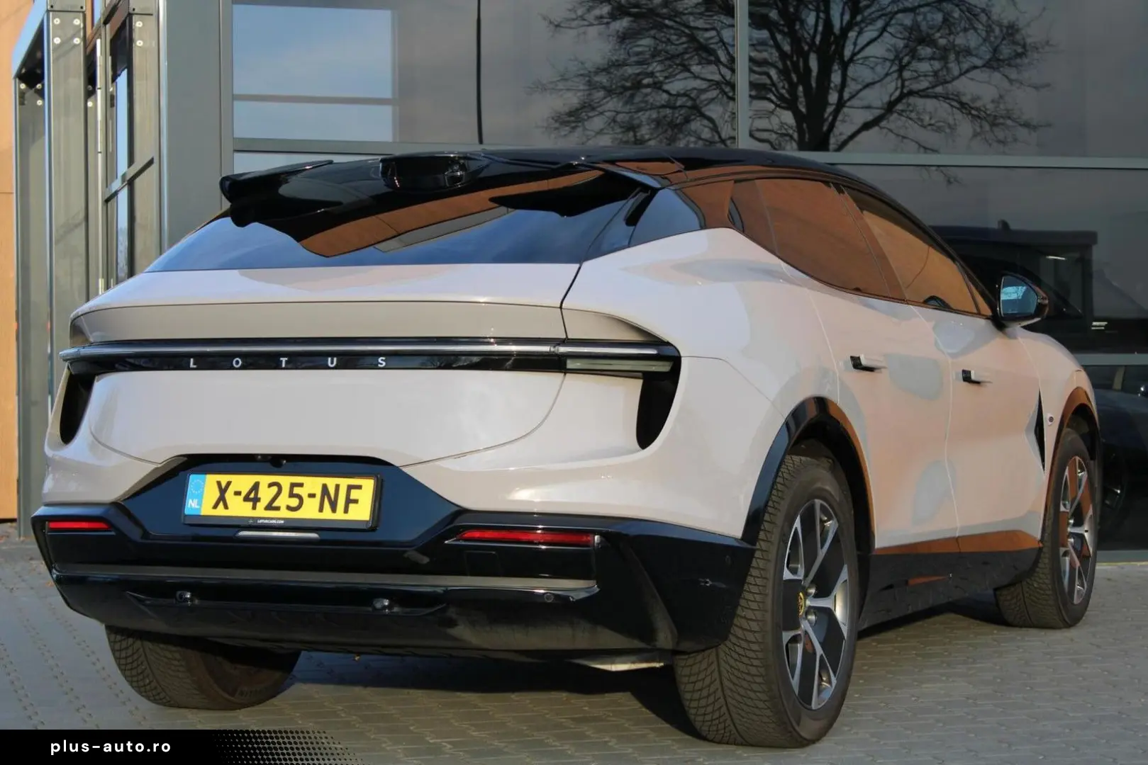 LOTUS Eletre EDS 450 4WD 112 kWh