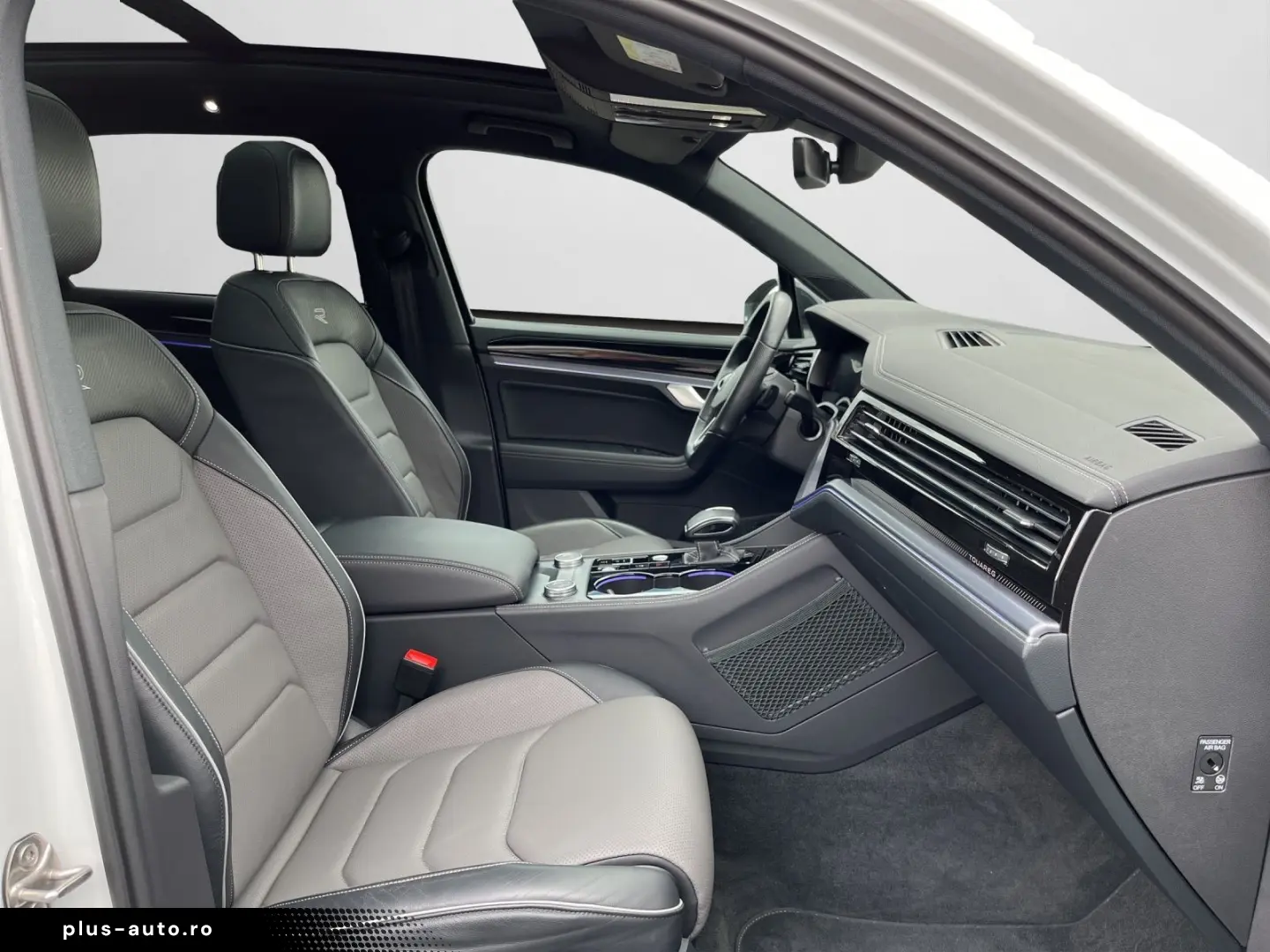 VW Touareg 3.0 TDI V6  R-Line  DSG 4Mot Panoramad.