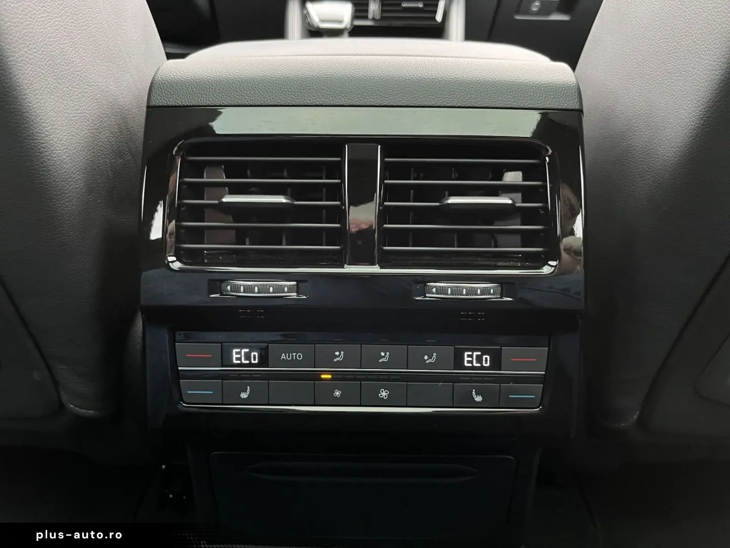 VW Touareg 3.0 TDI V6  R-Line  DSG 4Mot Panoramad.