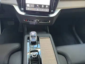 VOLVO XC90 T8 Twin Engine PHEV Plus Dark Recharge ACC