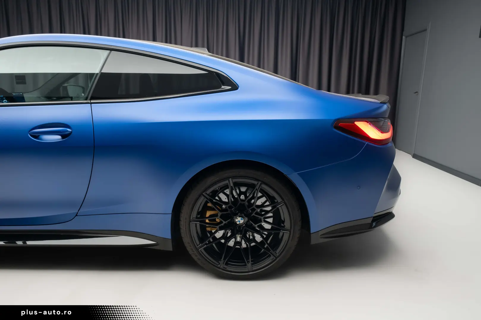 BMW M4 COMPETITION