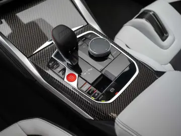 BMW M4 COMPETITION