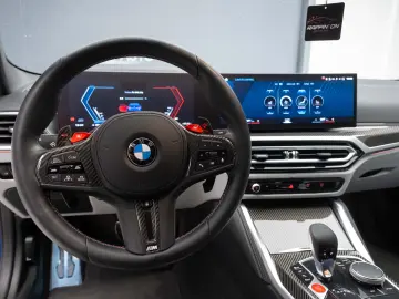 BMW M4 COMPETITION