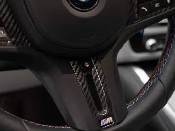 BMW M4 COMPETITION