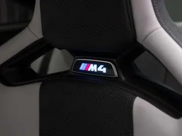 BMW M4 COMPETITION