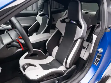 BMW M4 COMPETITION