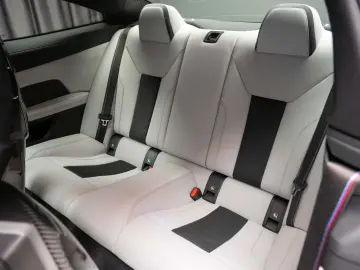 BMW M4 COMPETITION