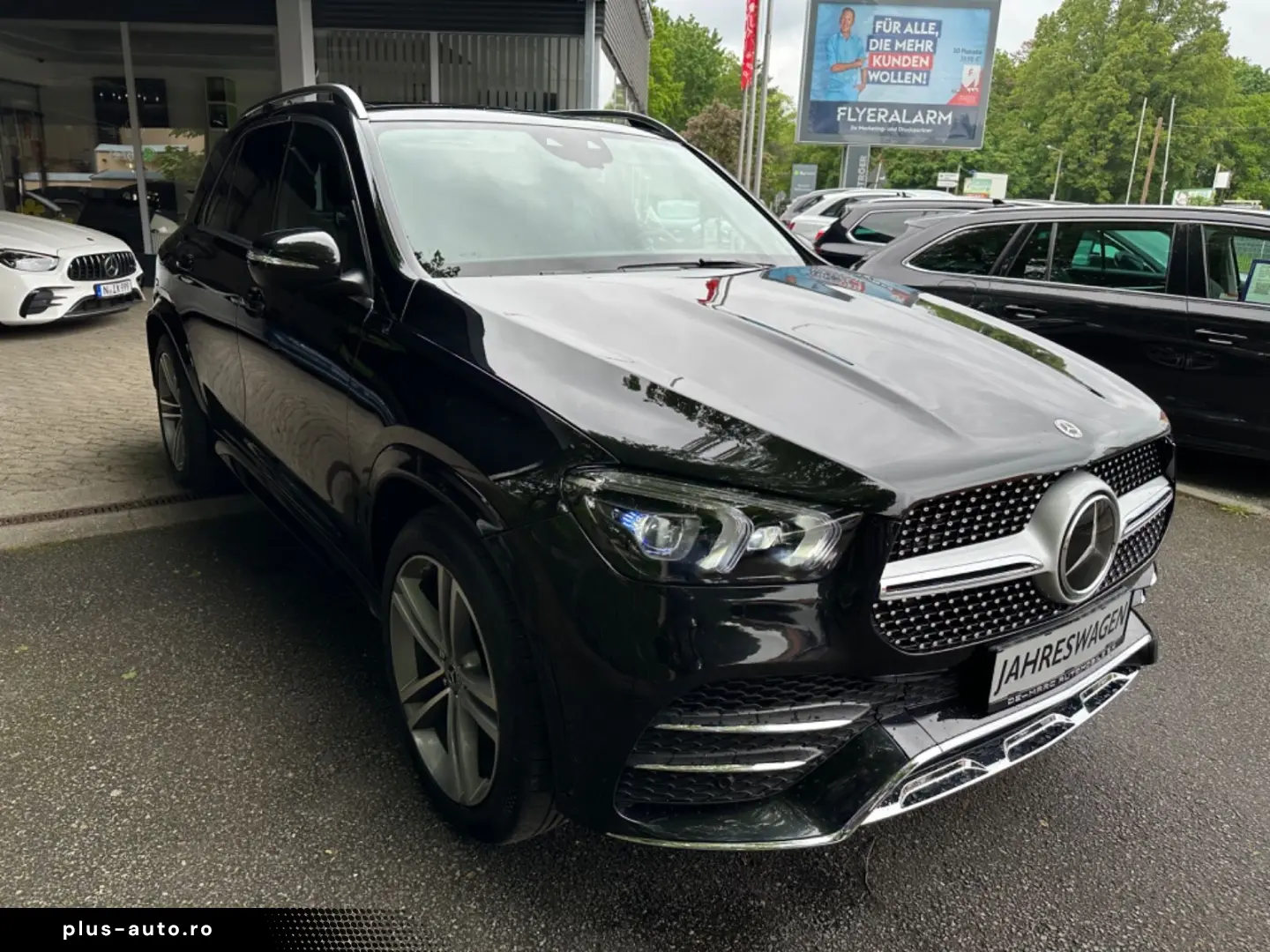 MERCEDES-BENZ GLE 300 MBUX 4Matic Panorama AHK AMG MULTIBEAM
