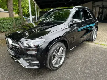 MERCEDES-BENZ GLE 300 MBUX 4Matic Panorama AHK AMG MULTIBEAM