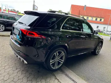 MERCEDES-BENZ GLE 300 MBUX 4Matic Panorama AHK AMG MULTIBEAM