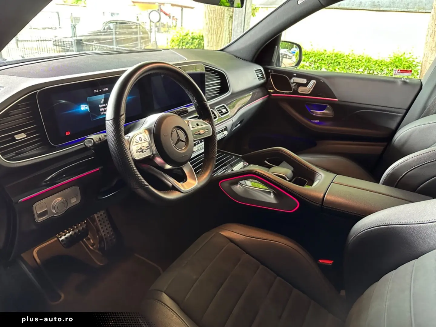 MERCEDES-BENZ GLE 300 MBUX 4Matic Panorama AHK AMG MULTIBEAM