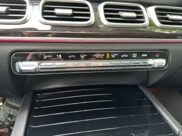 MERCEDES-BENZ GLE 300 MBUX 4Matic Panorama AHK AMG MULTIBEAM
