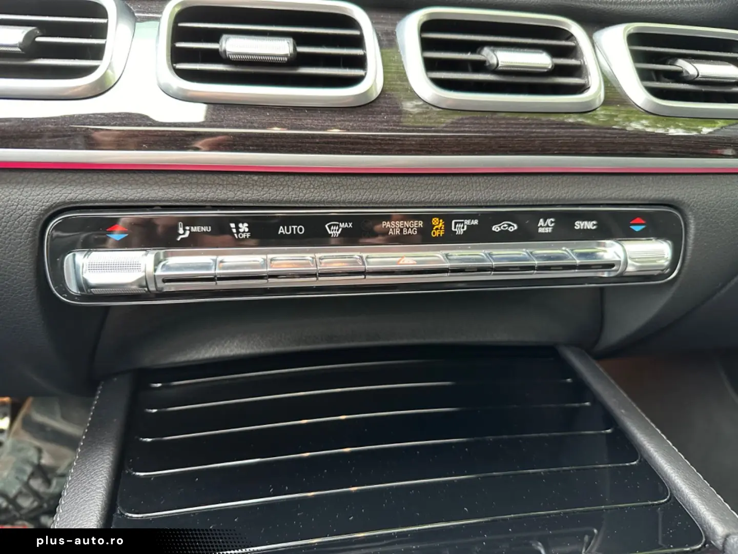 MERCEDES-BENZ GLE 300 MBUX 4Matic Panorama AHK AMG MULTIBEAM
