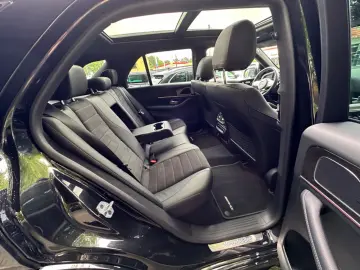 MERCEDES-BENZ GLE 300 MBUX 4Matic Panorama AHK AMG MULTIBEAM