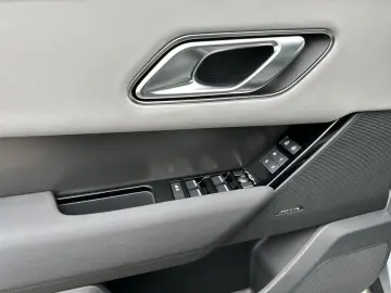 LAND ROVER Range Rover Velar P400e Dynamic SE