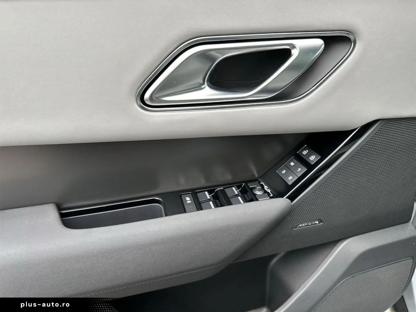 LAND ROVER Range Rover Velar P400e Dynamic SE