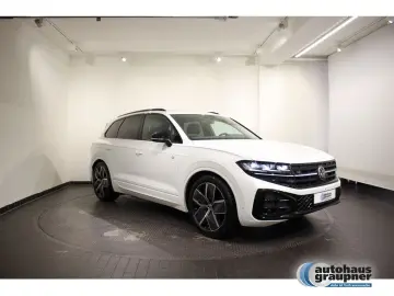 VW Touareg 3.0 TDI 4MOTION Tiptronic R-Line PANO