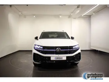 VW Touareg 3.0 TDI 4MOTION Tiptronic R-Line PANO