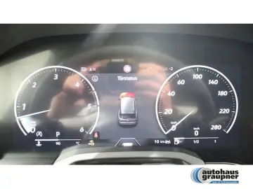 VW Touareg 3.0 TDI 4MOTION Tiptronic R-Line PANO