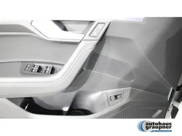 VW Touareg 3.0 TDI 4MOTION Tiptronic R-Line PANO