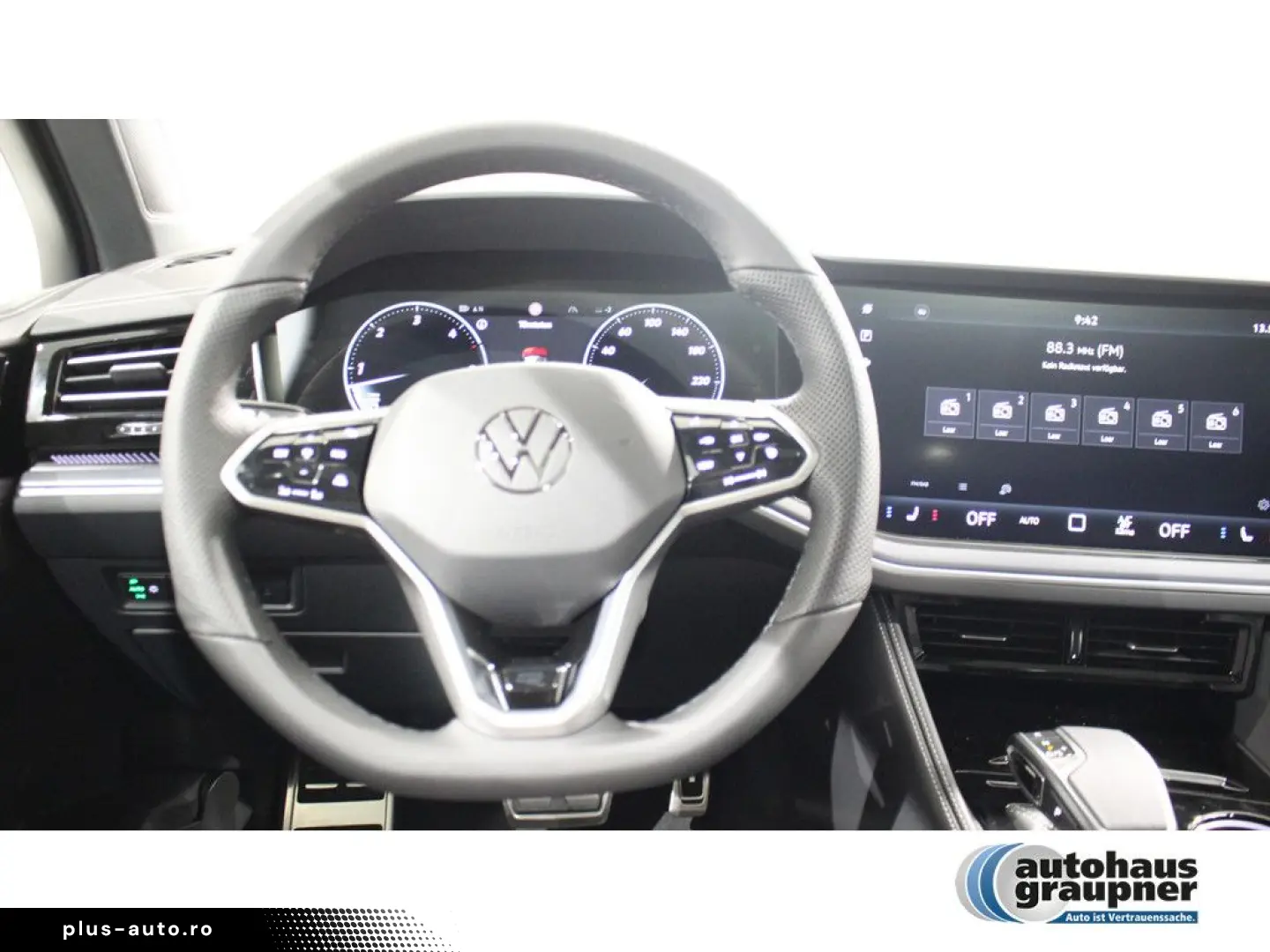 VW Touareg 3.0 TDI 4MOTION Tiptronic R-Line PANO